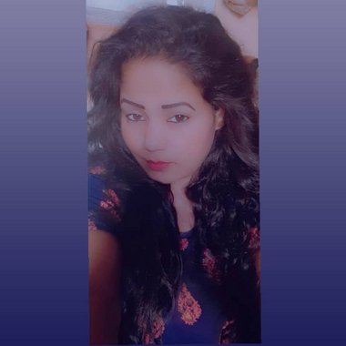 Devitra S. - Freelance Web Designer