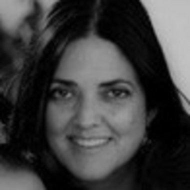 Marcela C. - Freelance Graphic Designer