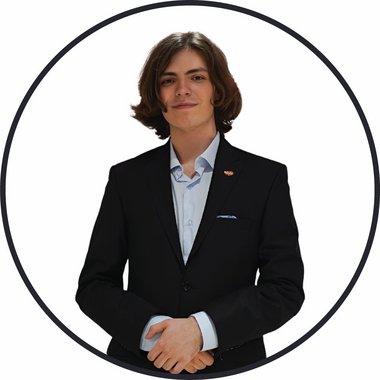 Ivan D. - Freelance Marketer