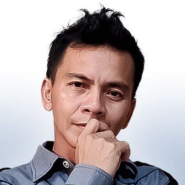 Eduardo J. - Freelance Monogram Designer