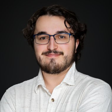 Nicholas B. - Freelance Photographer