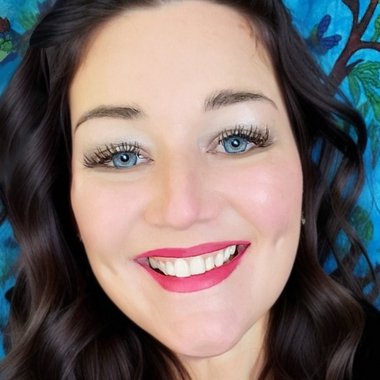 Jeanne S. - Freelance Designer