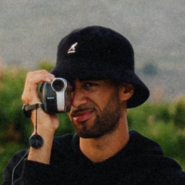 Aaron D. - Freelance Motion Graphic Designer