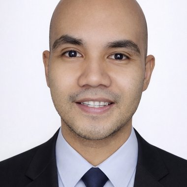 Mart C. - Freelance Graphic Designer