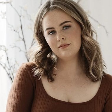 Emma P. - Freelance Social Media Manager