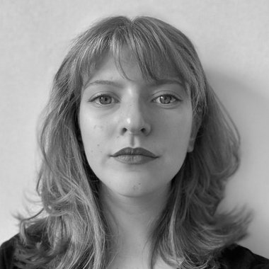 Valentine L. - Freelance Graphic Designer