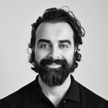 Yavus K. - Freelance Graphic Designer