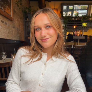 Ava Z. - Freelance Digital Marketer