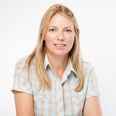 Jane M. - Freelance Logo Designer