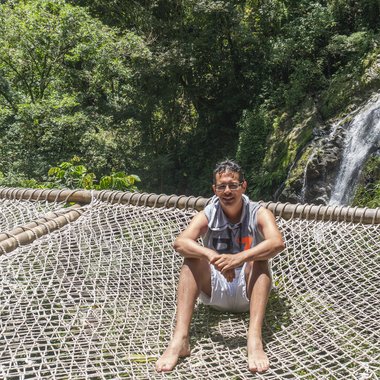 Daniel H. - Freelance Video Editor