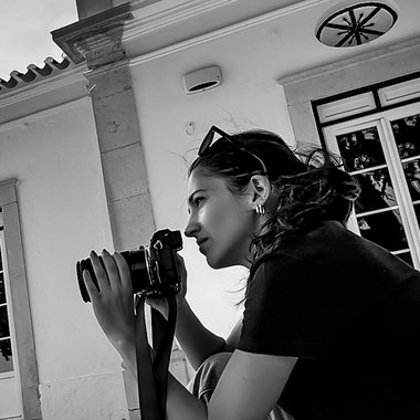 DeeDesigngs - Freelance Designer