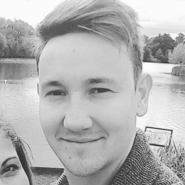 Simon H. - Freelance Video Editor