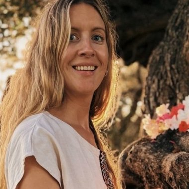 Xochi B. - Freelance Copywriter