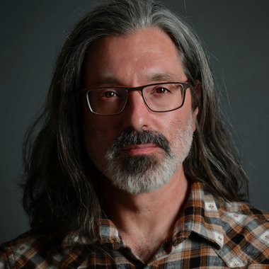 ARON H. - Freelance Production Designer