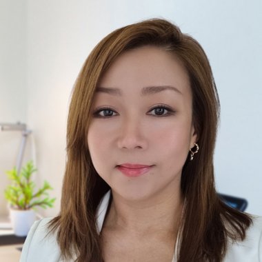 Linda L. - Freelance Graphic Designer