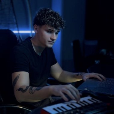 plugghe - Freelance Music Producer