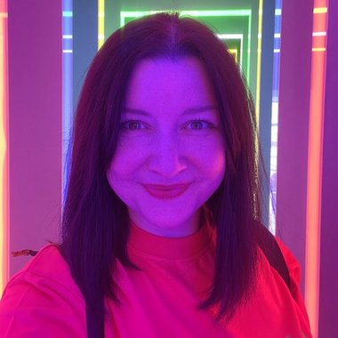 Hayleigh L. - Freelance Voiceover Artist