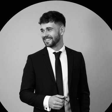 Willy G. - Freelance Ai Prompt Engineer