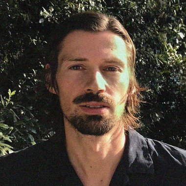 Philipp F. - Freelance Graphic Designer