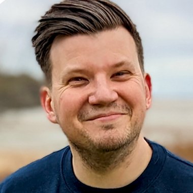 Thom B. - Freelance Camera Operator