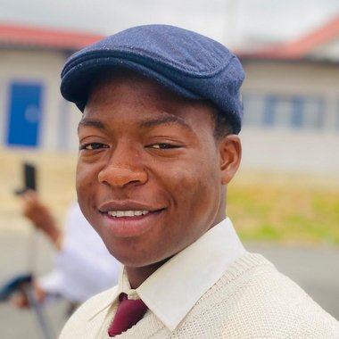 BI Z. - Freelance Community Manager