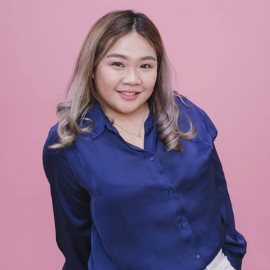 Clarissa A. - Freelance Brand Designer