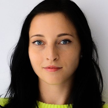 Alexandra G. - Freelance Photoshop Editor