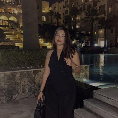 Ines j. - Freelance Content Creator