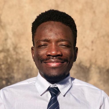 MARTIN M. - Freelance Graphic Designer