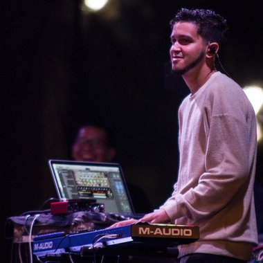 MaxwellDaniel - Freelance Music Producer