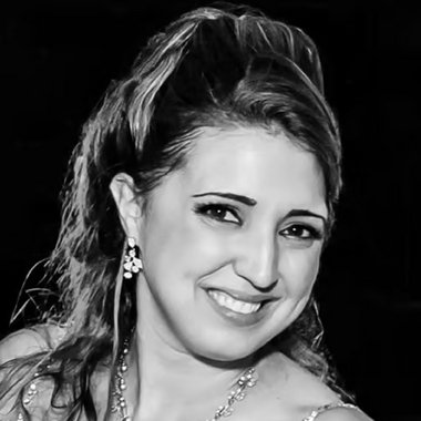 caitlindav - Freelance Graphic Designer