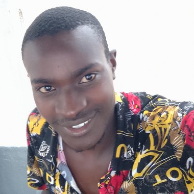 Raphael c. - Freelance Photoshop Editor