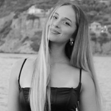 DIMITRA C. - Freelance 3d Designer
