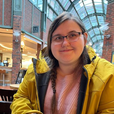 Beth W. - Freelance Brand Designer