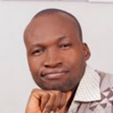 SHEDERIC E. - Freelance Designer