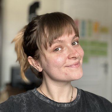 Imogen L. - Freelance Packaging Designer