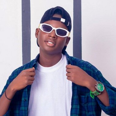 Muhammad B. - Freelance Artworker