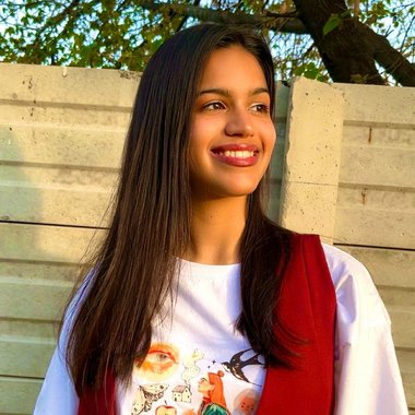 Lourdes H. - Freelance Social Media Freelancer