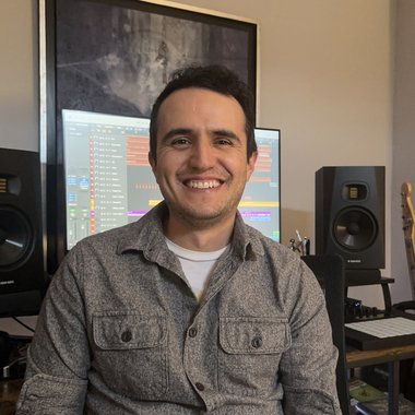 Jorge V. - Freelance Music Producer