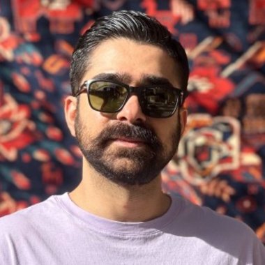 Ali G. - Freelance Designer