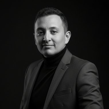 Miguel M. - Freelance Graphic Designer