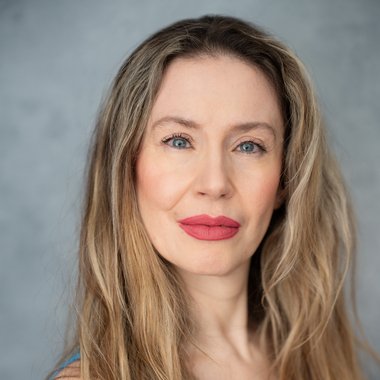 Laura M. - Freelance Actor