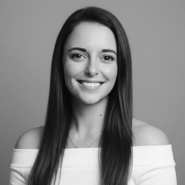 Christine B. - Freelance Logo Designer