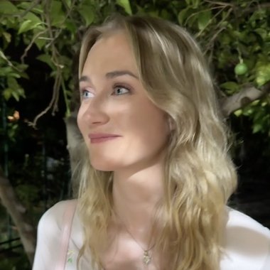 Anette W. - Freelance Ux Designer