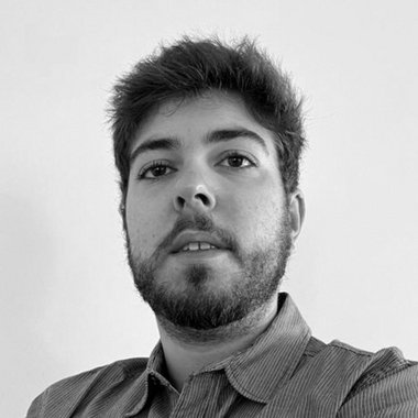 Hugo G. - Freelance Presentation Designer