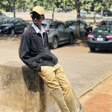 Mayowa M. - Freelance Community Manager
