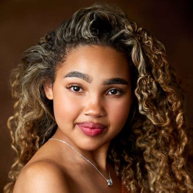 Olivia D. - Freelance Banner Ad Designer