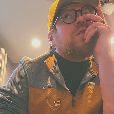 Edward M. - Freelance Graphic Designer