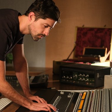 Gonzalo B. - Freelance Mixing Engineer