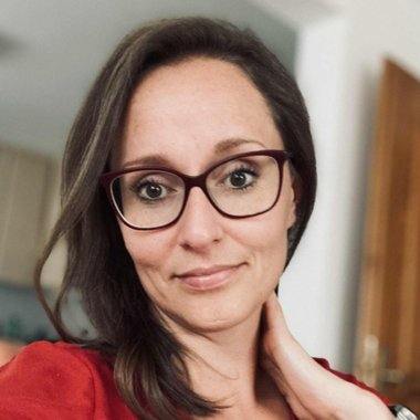 Jana S. - Freelance Writer